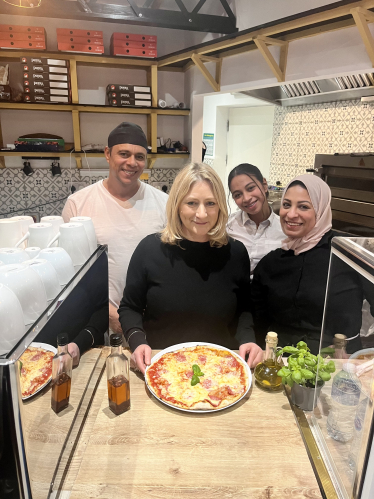 Suzanne Webb MP at Gusto Di Italia with the owners