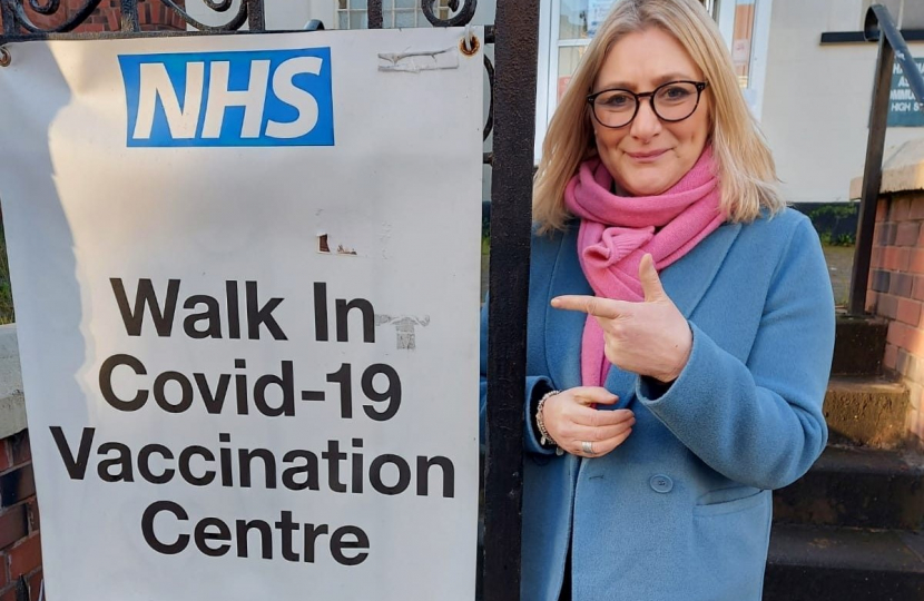 Suzanne Webb MP at a vaccination centre in Stourbridge