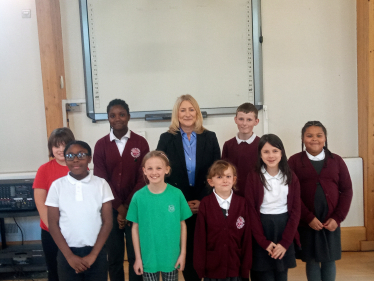 Suzanne Webb MP with pupils from Dudley Wood Primary School